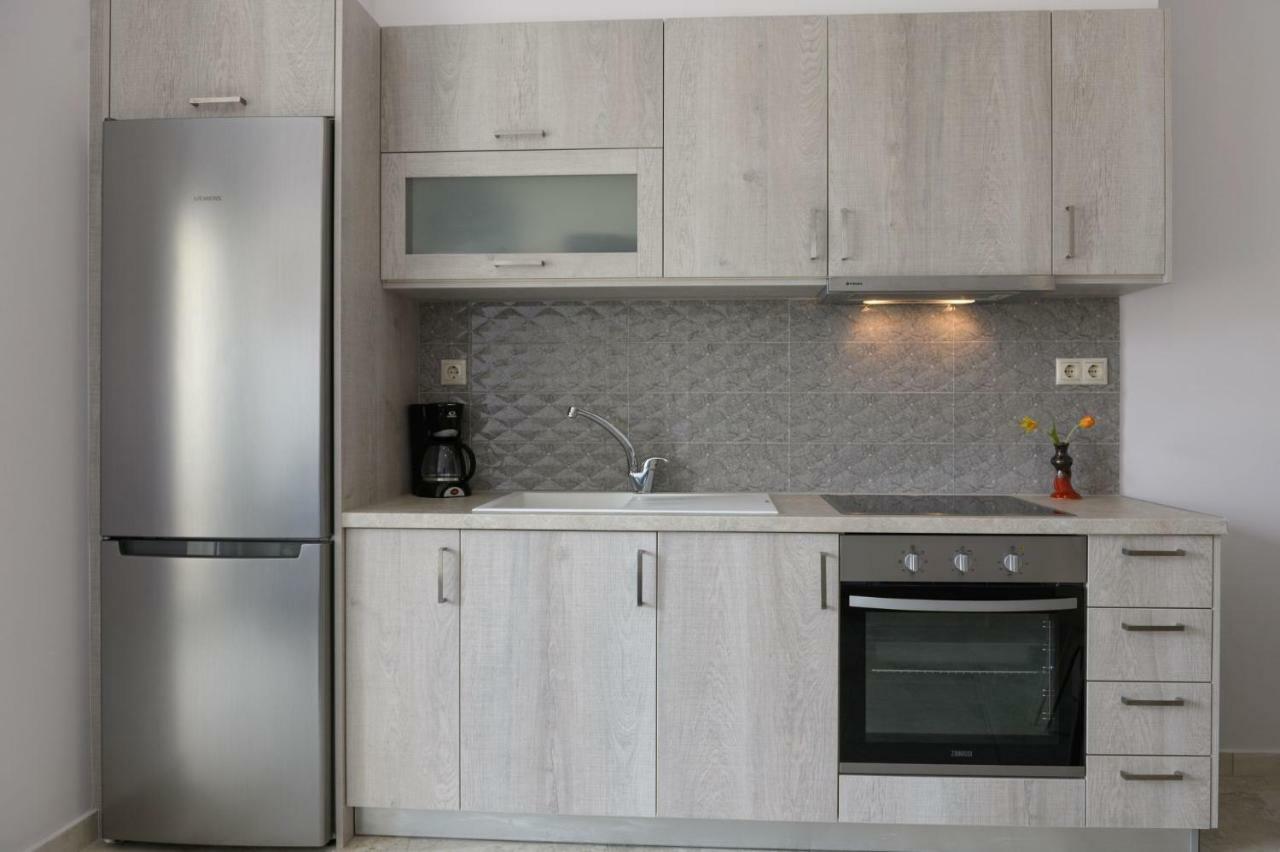 Coral Sea Apartment コキノス・ピルゴス エクステリア 写真
