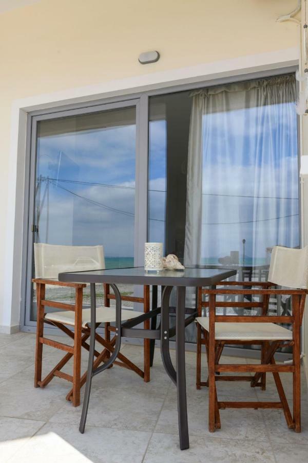 Coral Sea Apartment コキノス・ピルゴス エクステリア 写真