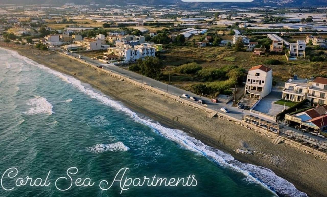 Coral Sea Apartment コキノス・ピルゴス エクステリア 写真